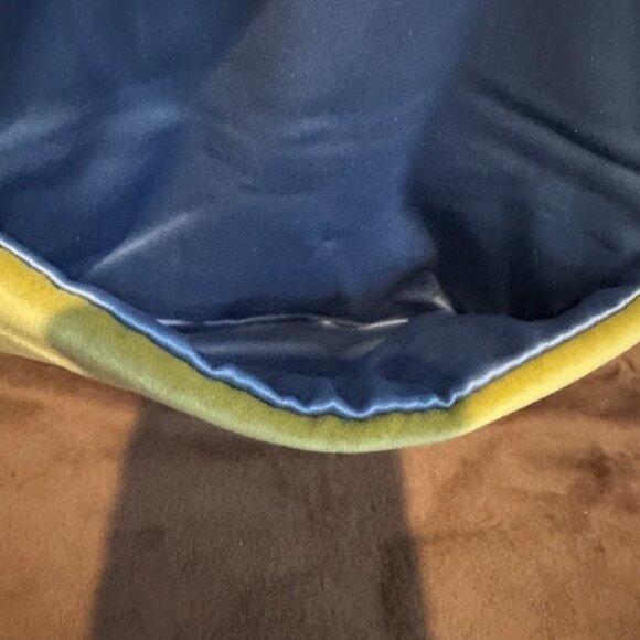 Gucci Sunglasses Limited Edition Yellow Velvet X-Large Sunglass Case Pouch - Picture 6 of 7